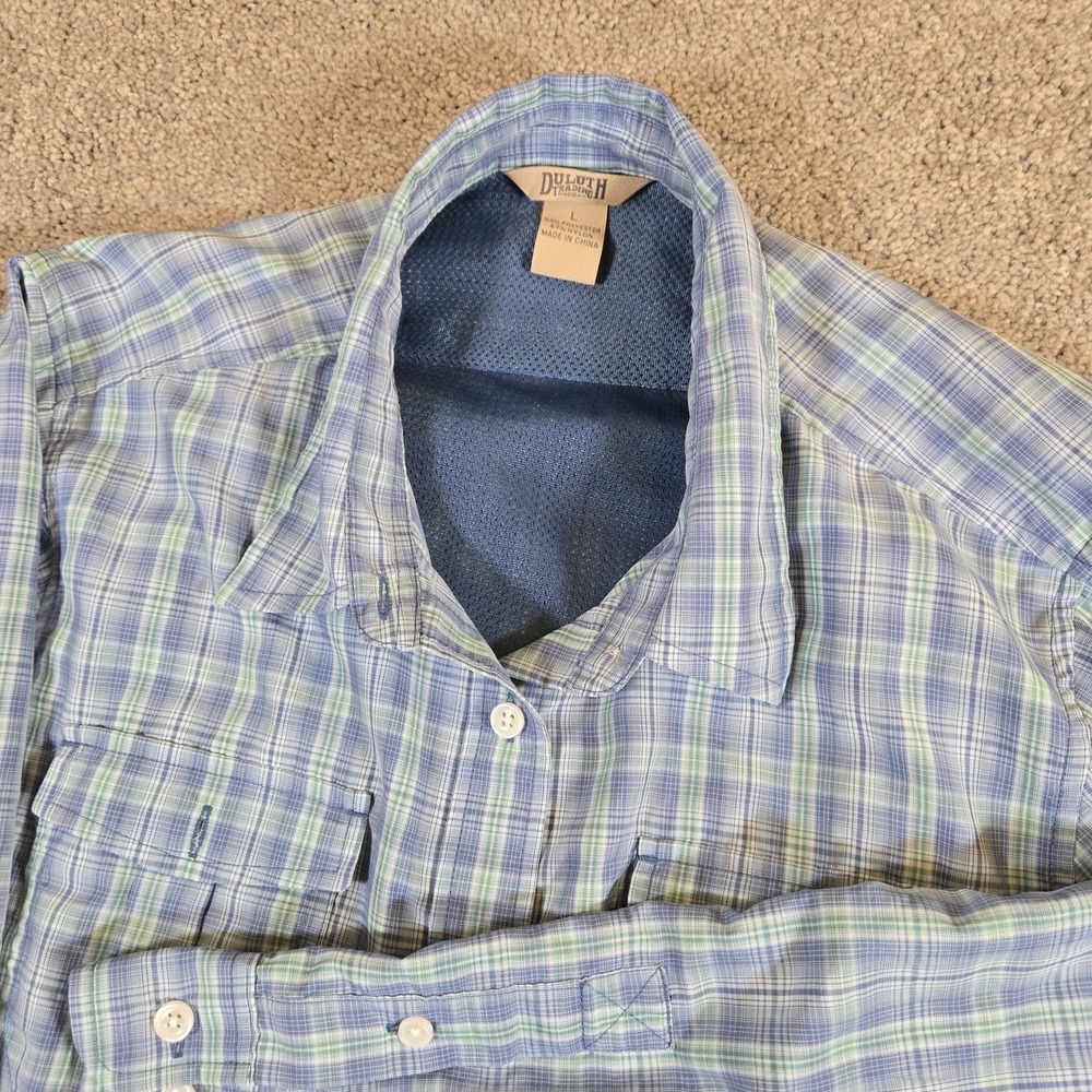 Duluth Trading Shirt Mens L Blue Plaid Fishing Vented Roll‎ Tab Sleeves Pockets